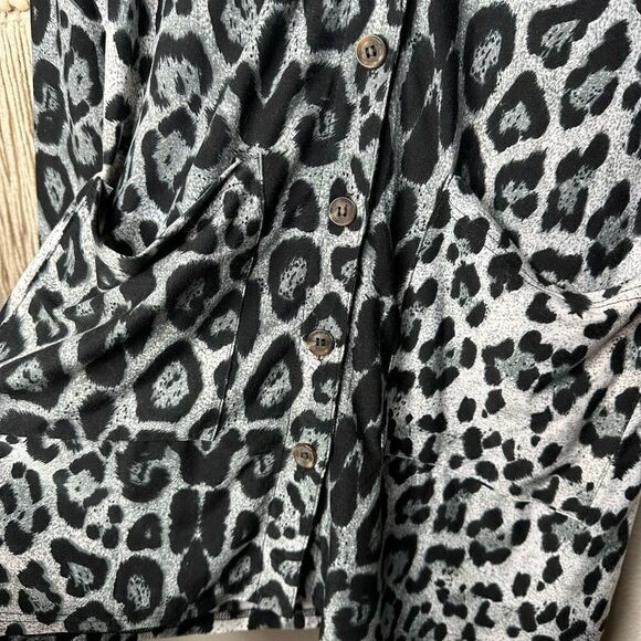 Grey Leopard Button Front Top (Small) - Picture 4 of 4